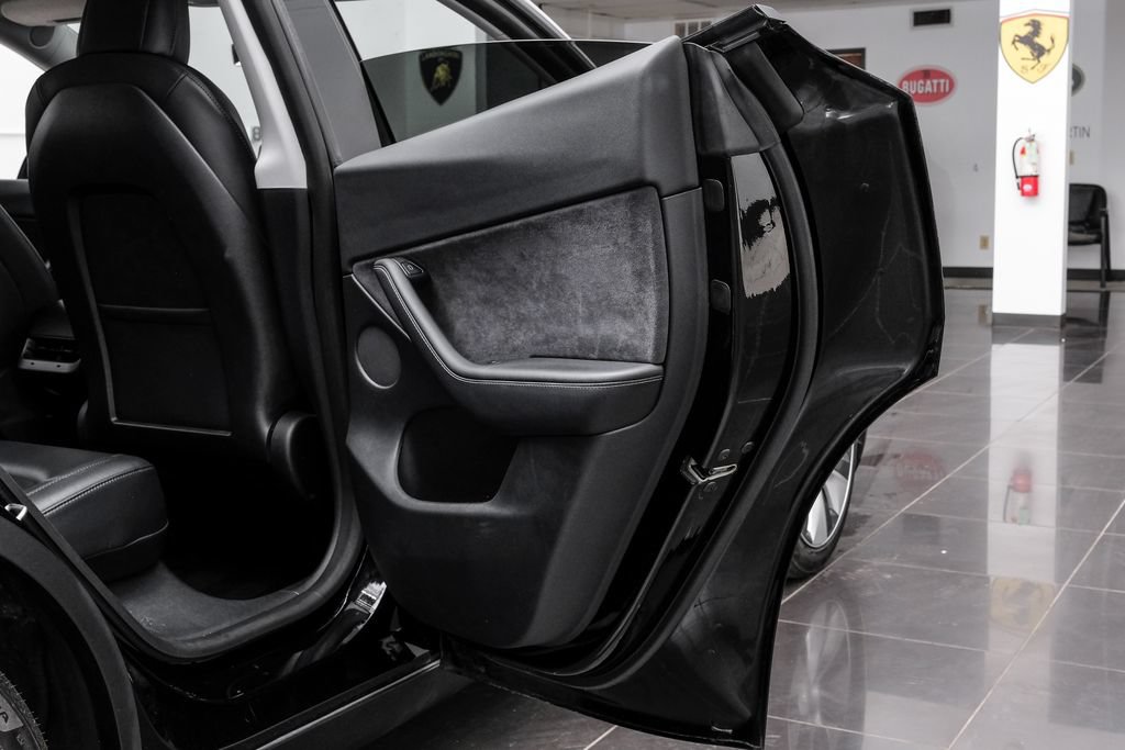 Used 2021 Tesla Model Y Long Range AWD/4WD image 47