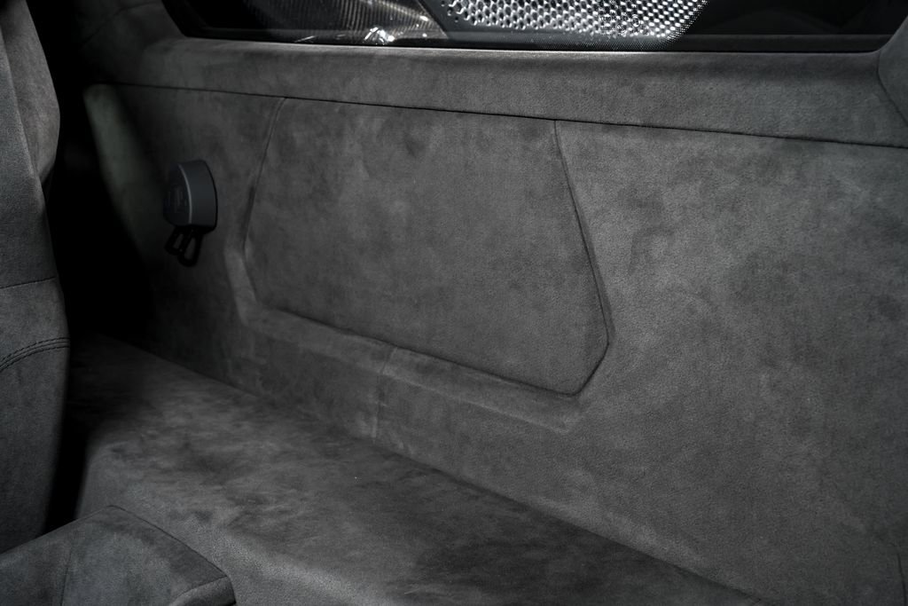 Used 2024 Lamborghini Revuelto image 29