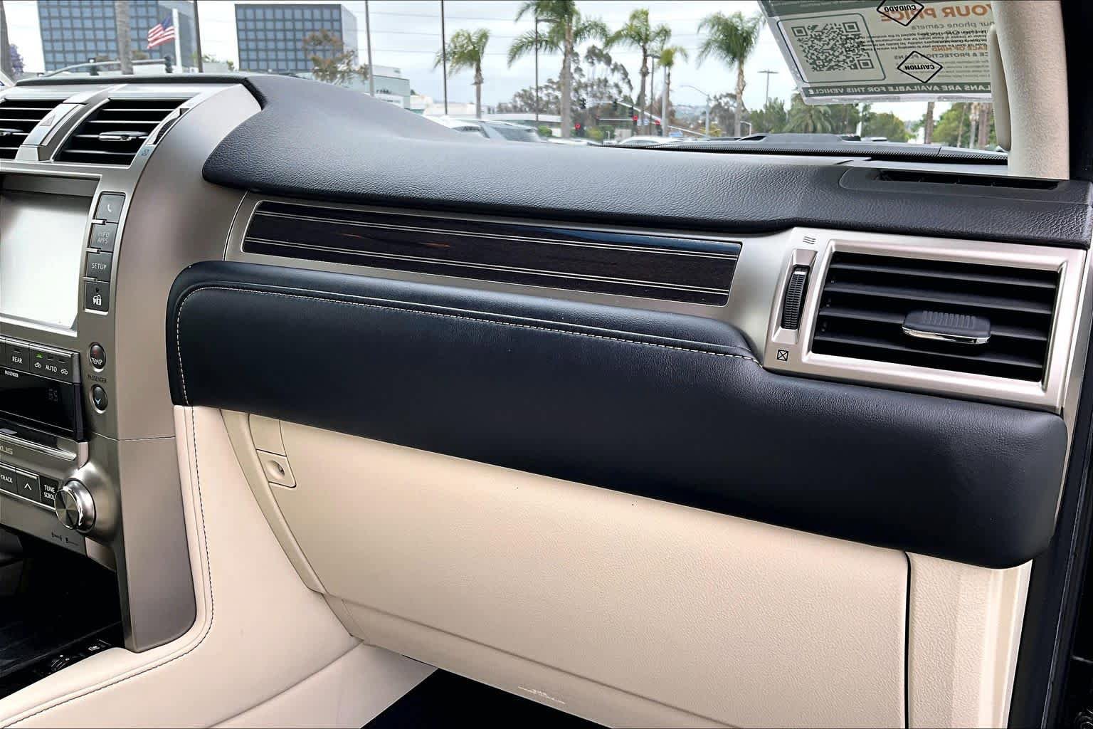 Used 2020 Lexus GX 460 Premium w/ Premium Package AWD/4WD image 17