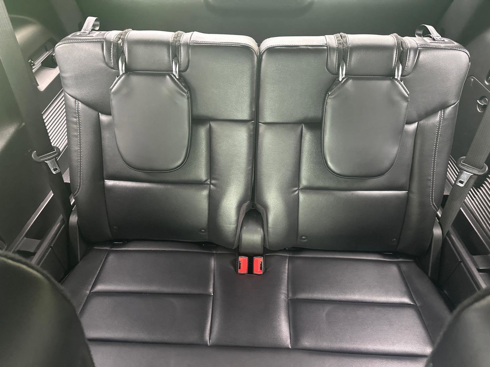 Used 2021 Ford Explorer XLT w/ Equipment Group 202A image 16