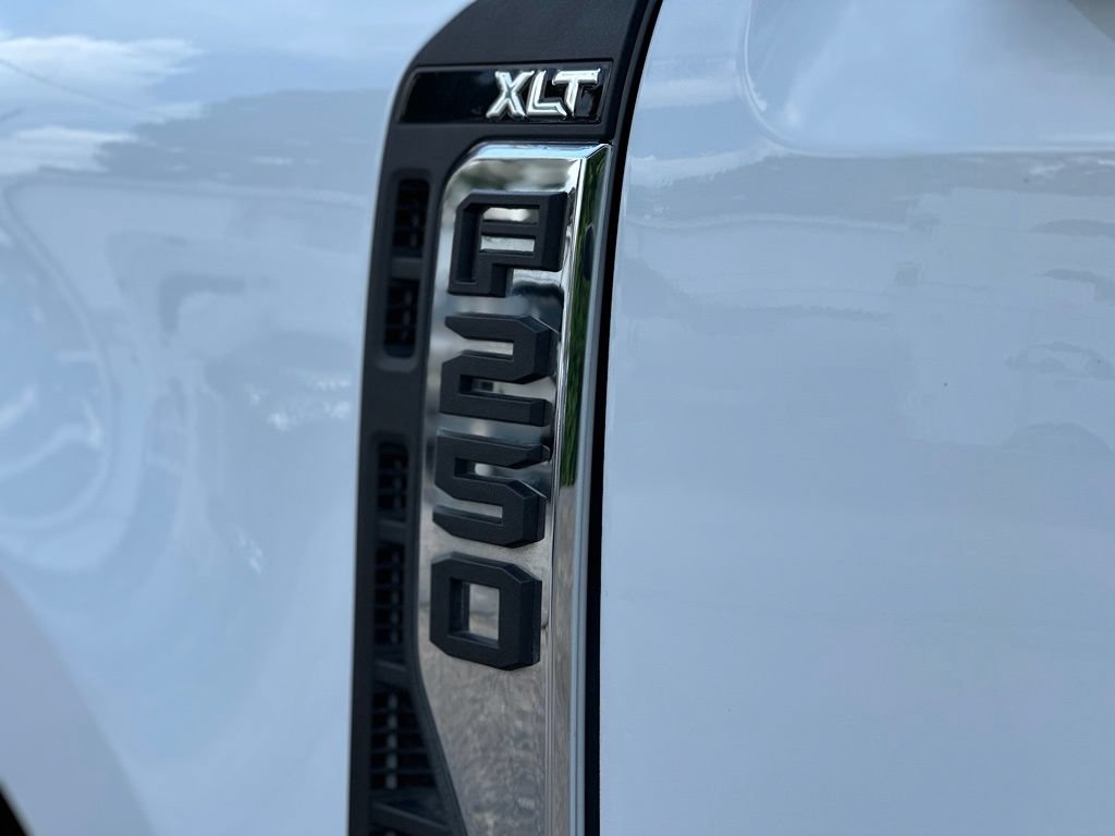 Certified 2025 Ford F250 XLT AWD/4WD image 24