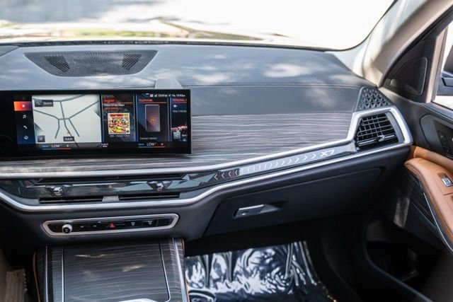 Used 2023 BMW X7 xDrive40i w/ Parking Assistance Package AWD/4WD image 30