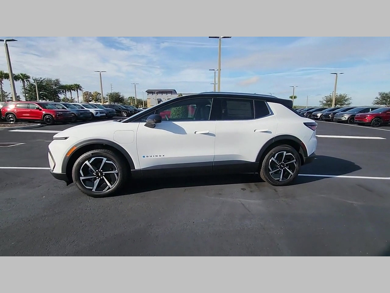 New 2026 Chevrolet Equinox EV LT image 17