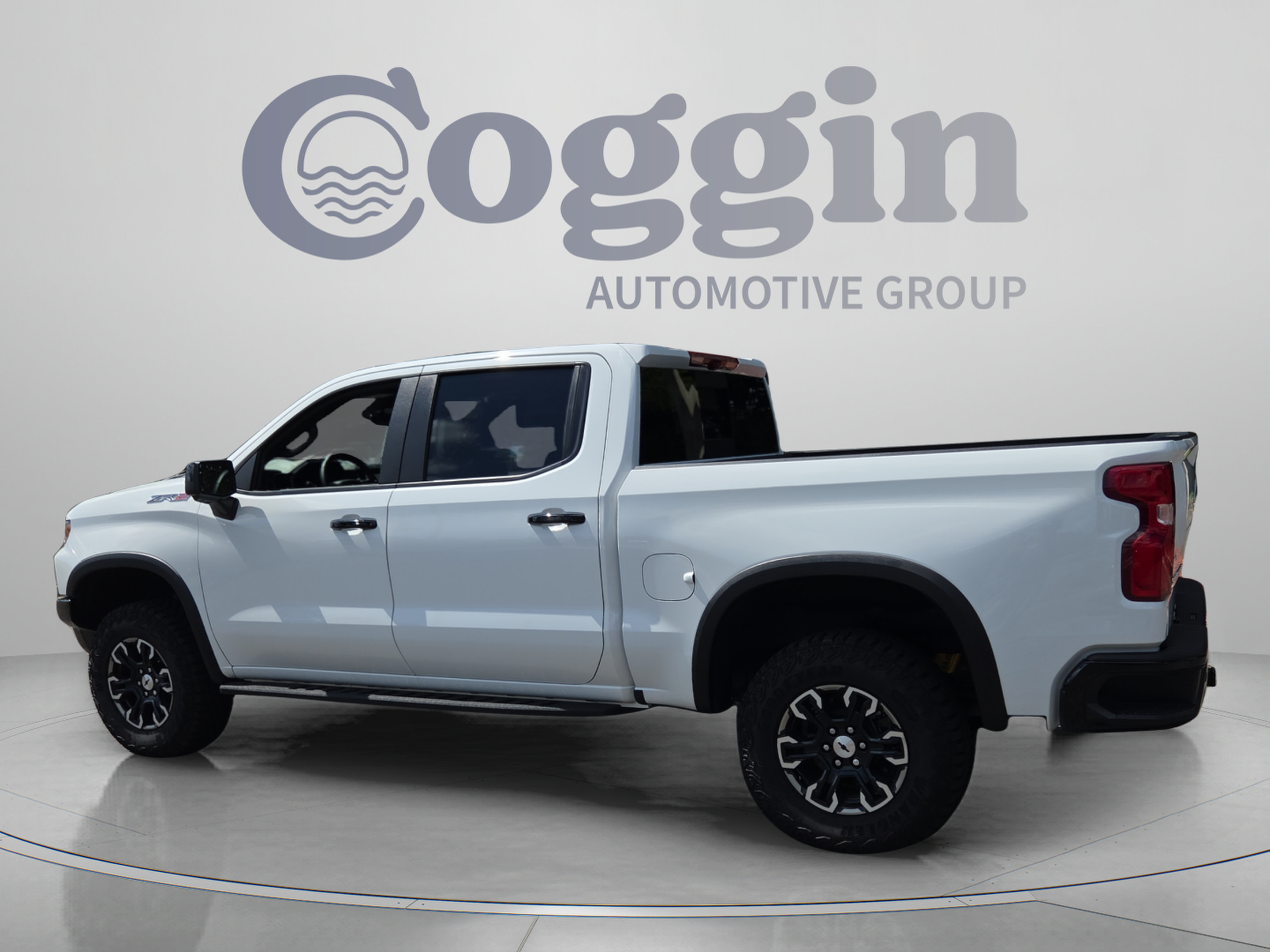 Used 2026 Chevrolet Silverado 1500 ZR2 AWD/4WD image 3