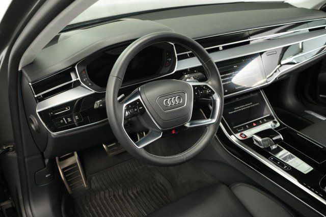 Used 2021 Audi S8 L w/ S8 Executive Package AWD/4WD image 34