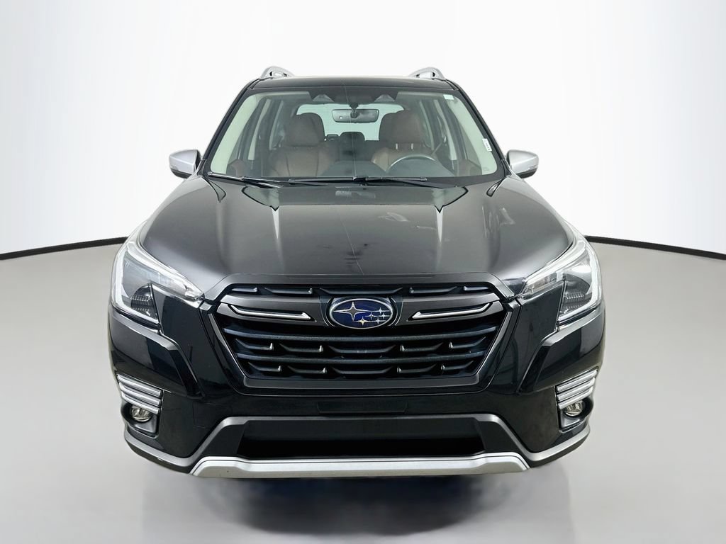 Used 2023 Subaru Forester Touring AWD/4WD image 2