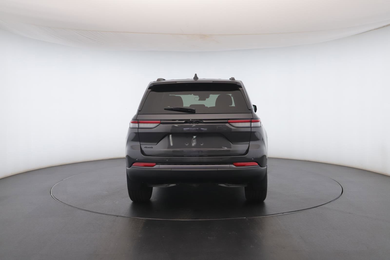 New 2026 Jeep Grand Cherokee Limited image 18