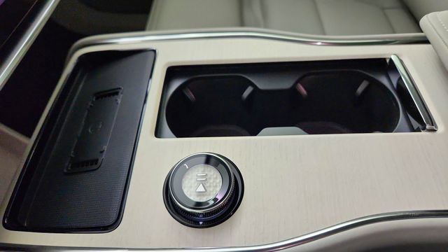 New 2026 Volvo EX90 Plus AWD/4WD image 17