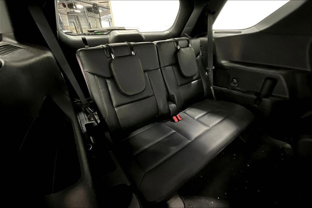 Used 2020 Ford Explorer XLT w/ Equipment Group 202A image 35