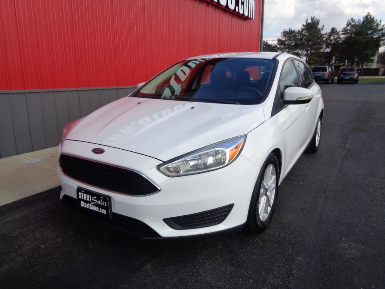 Used 2017 Ford Focus SE FWD image 1