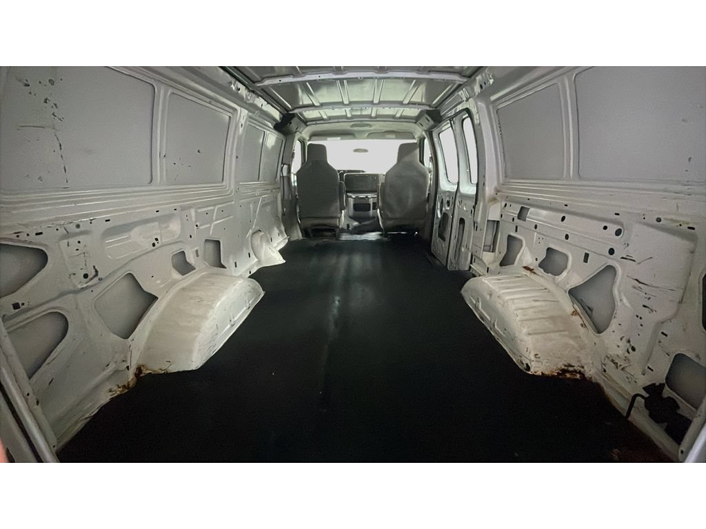Used 2011 Ford E-250 and Econoline 250 w/ Commercial Cargo Van Pkg RWD image 15