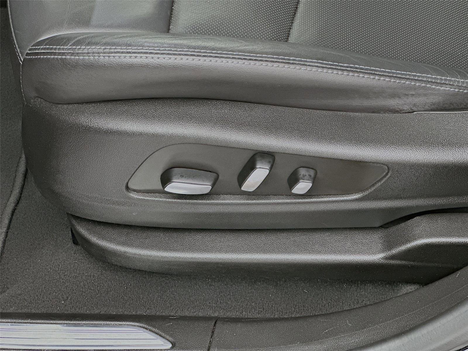 Used 2023 Cadillac XT5 Premium Luxury image 22