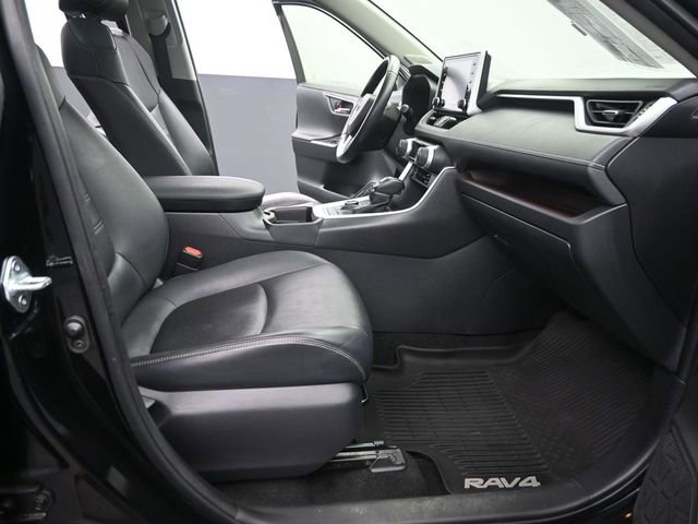 Used 2020 Toyota RAV4 Limited AWD/4WD image 18