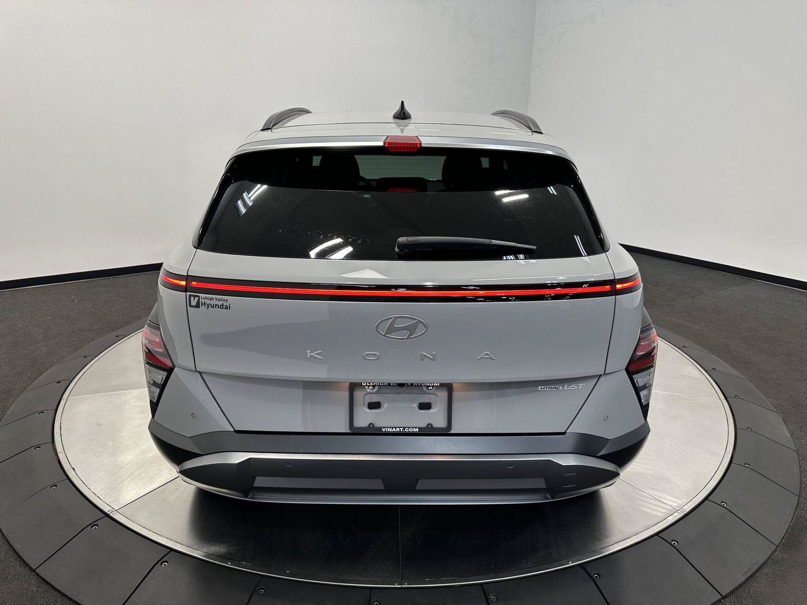 Certified 2024 Hyundai Kona Limited AWD/4WD image 6