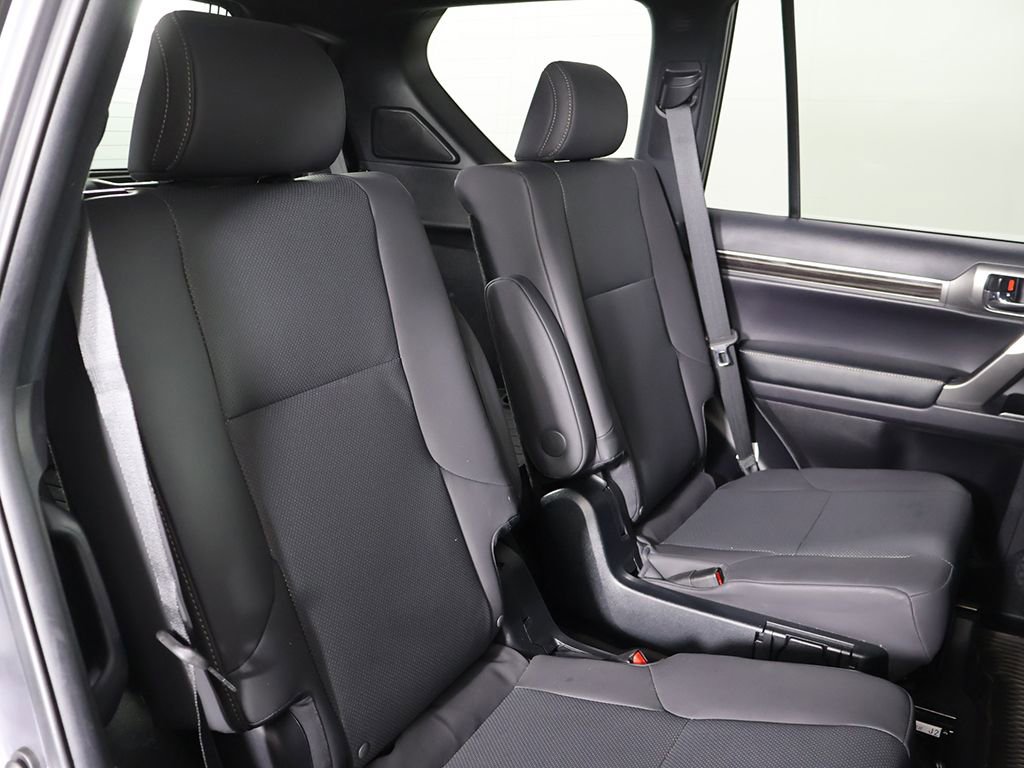 Used 2023 Lexus GX 460 Premium w/ Accessory Package AWD/4WD image 34