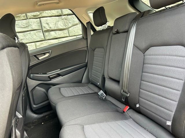 Certified 2018 Ford Edge SE FWD image 9