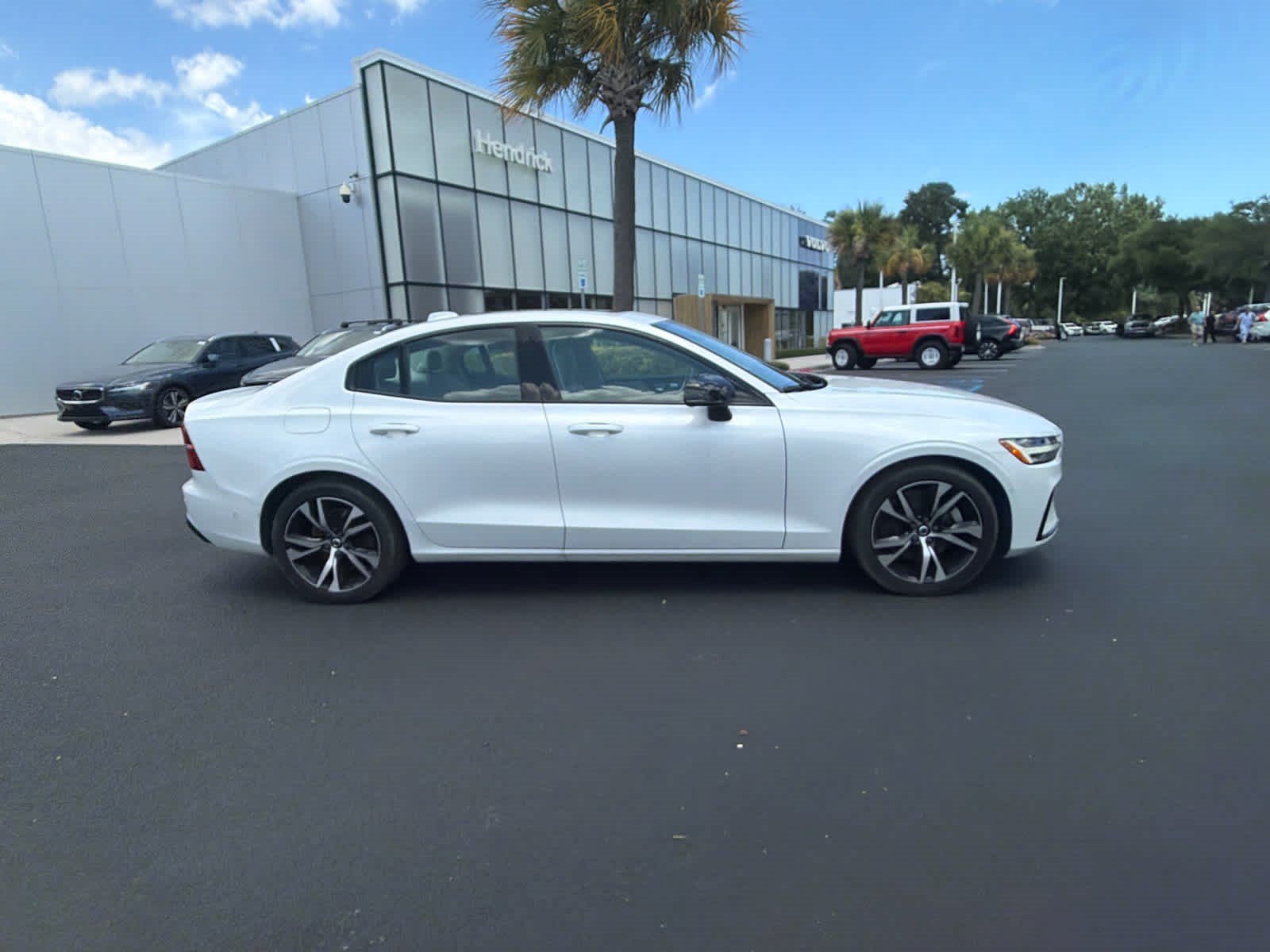 Certified 2024 Volvo S60 B5 Plus FWD image 18