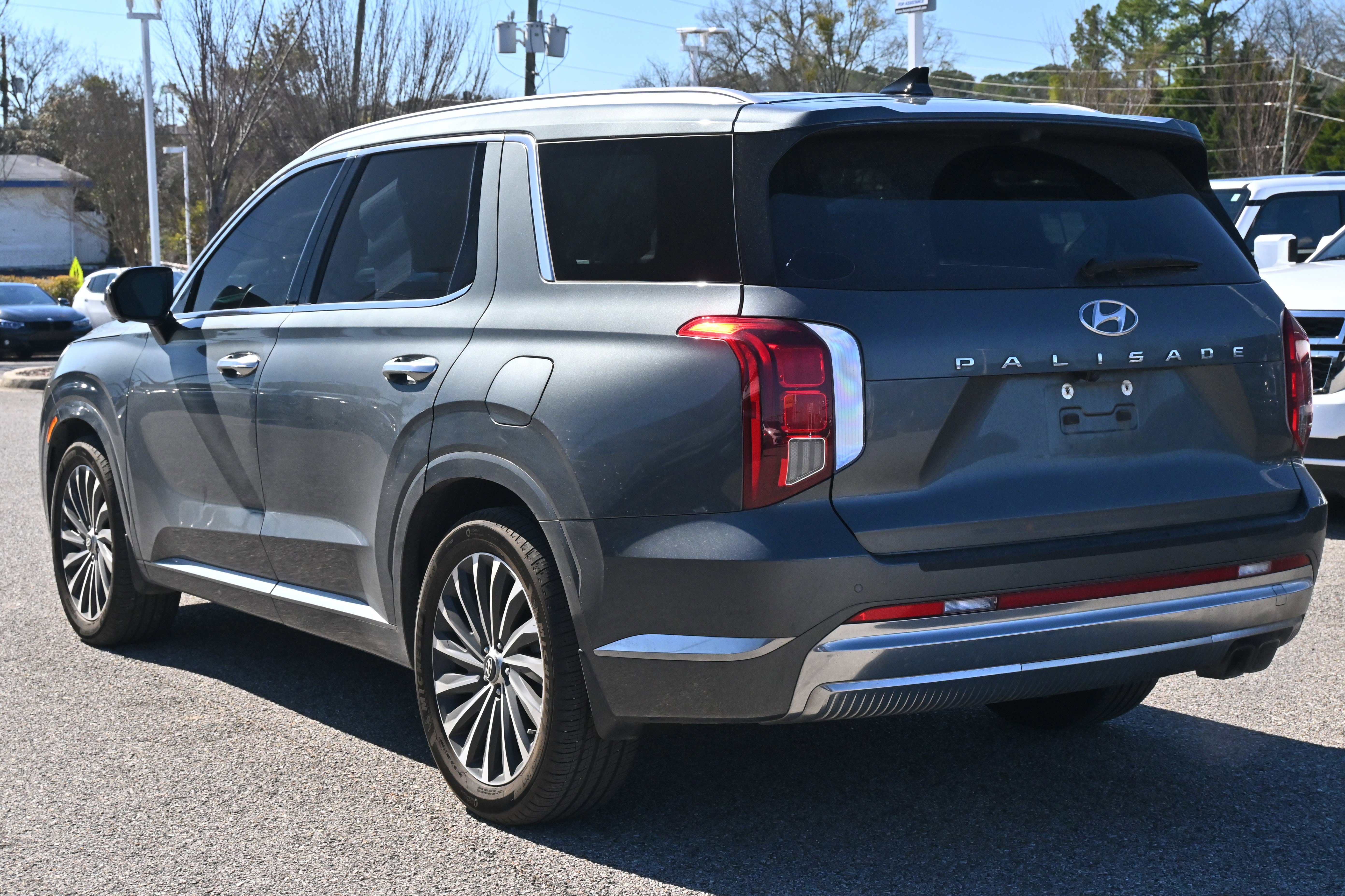 Used 2023 Hyundai Palisade Calligraphy FWD image 11