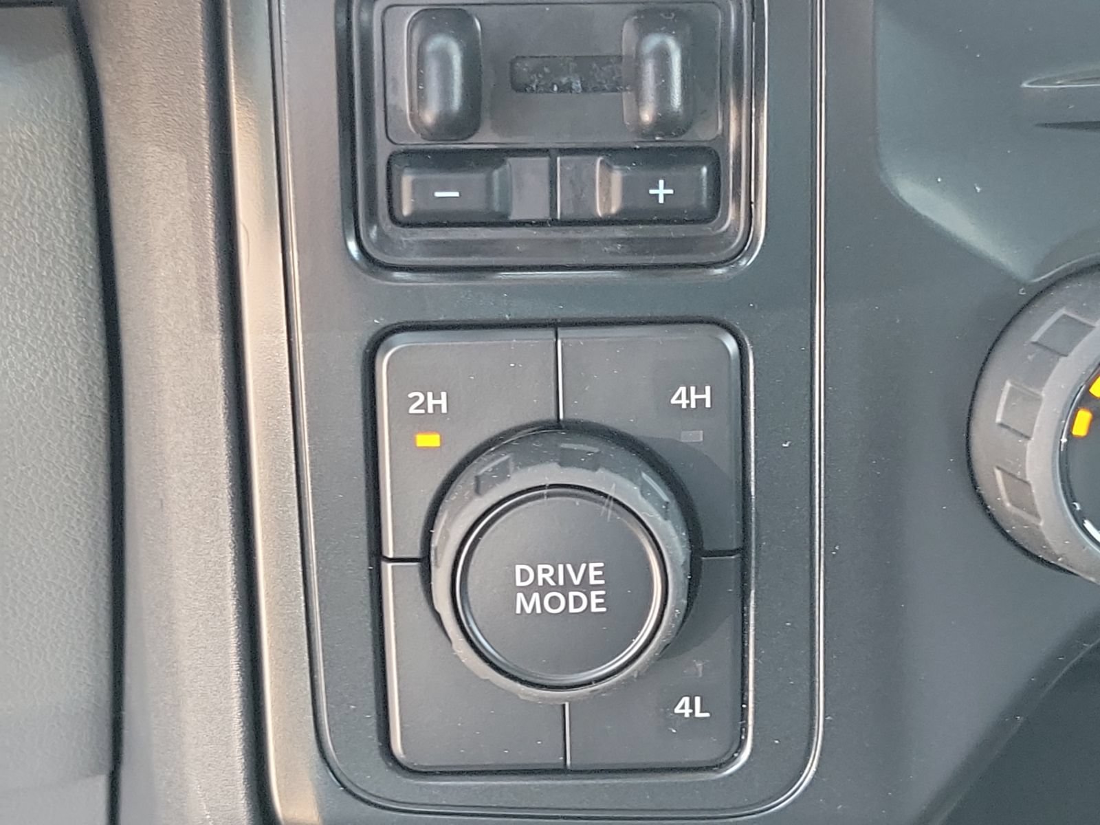 New 2027 Ford F550 4x4 Crew Cab image 17