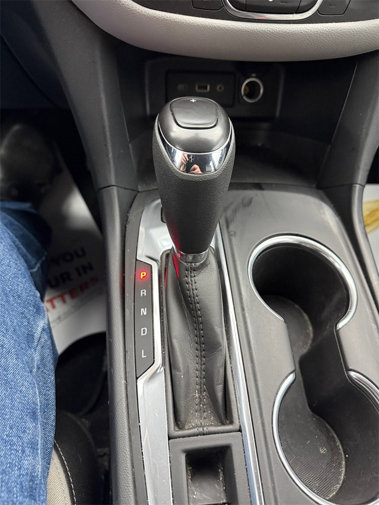 Used 2019 Chevrolet Equinox LS w/ LS Convenience Package image 20