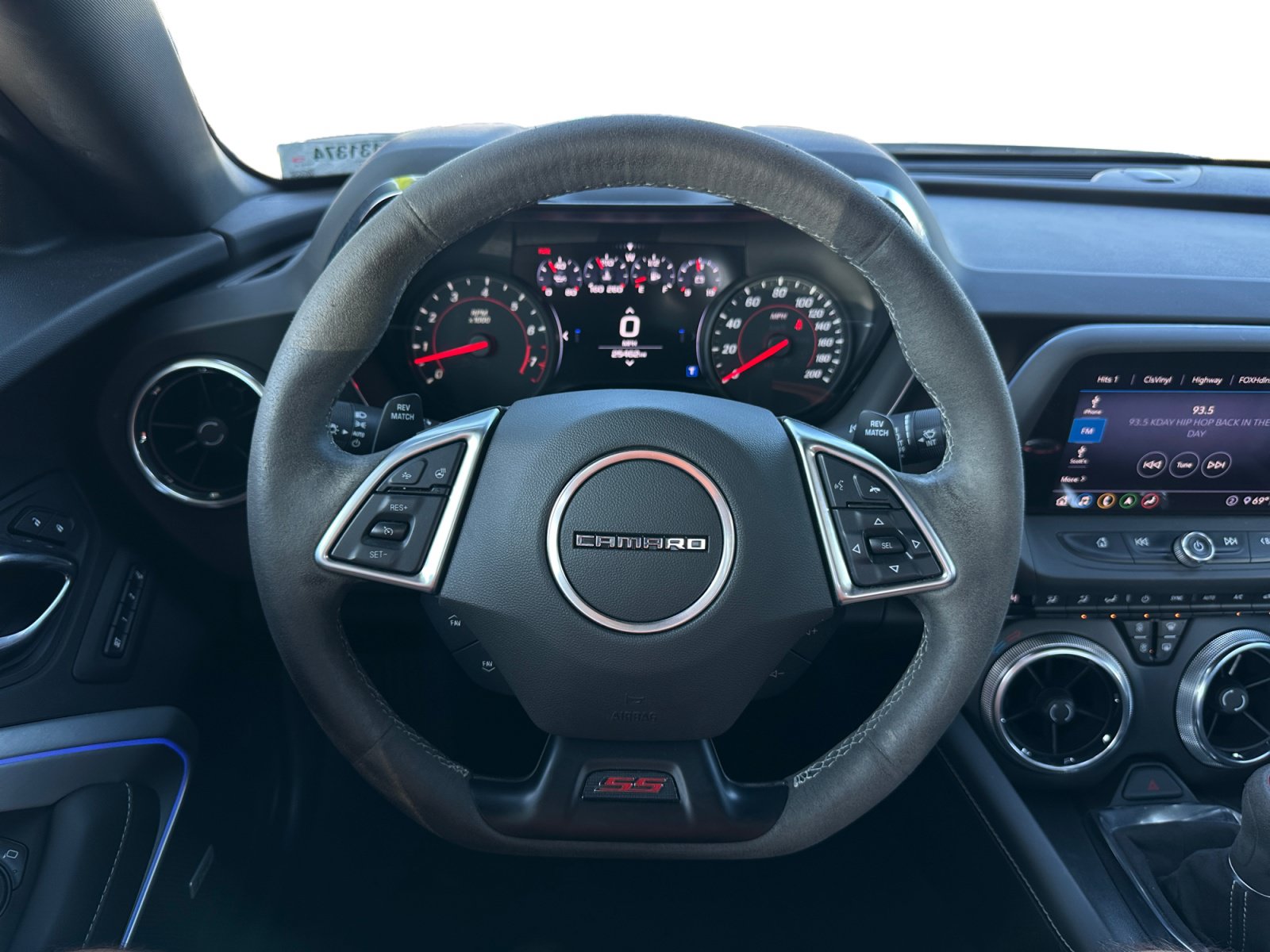 Used 2020 Chevrolet Camaro SS RWD image 12