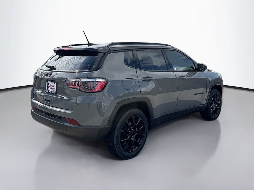 Used 2023 Jeep Compass Altitude image 7