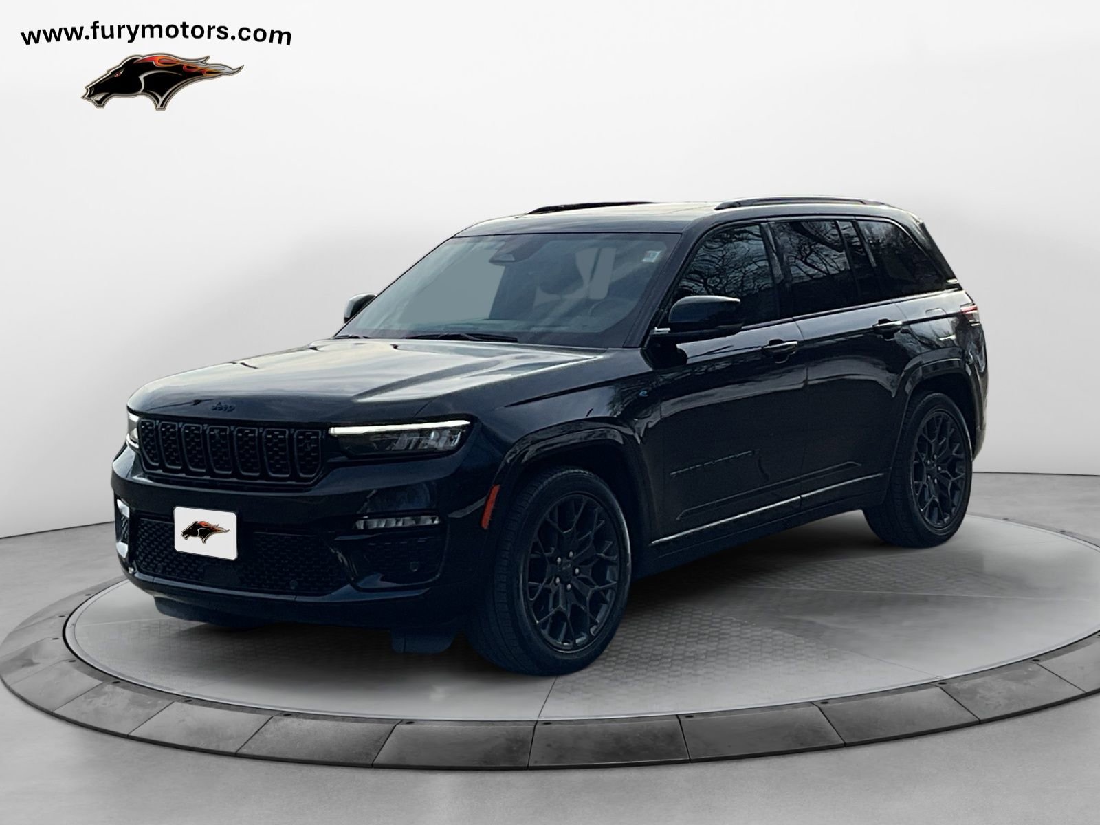 Used 2024 Jeep Grand Cherokee Summit image 7