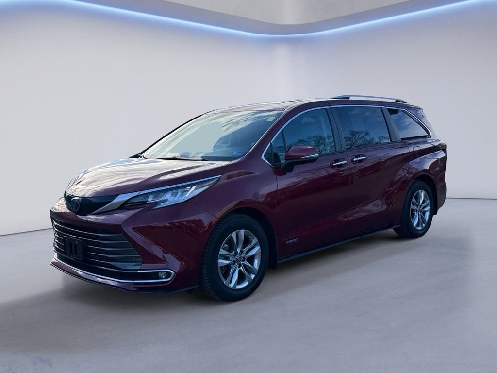 Used 2021 Toyota Sienna Limited image 7