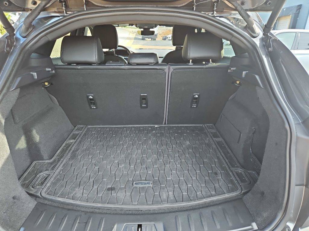 Used 2020 Jaguar E-PACE SE AWD/4WD image 8