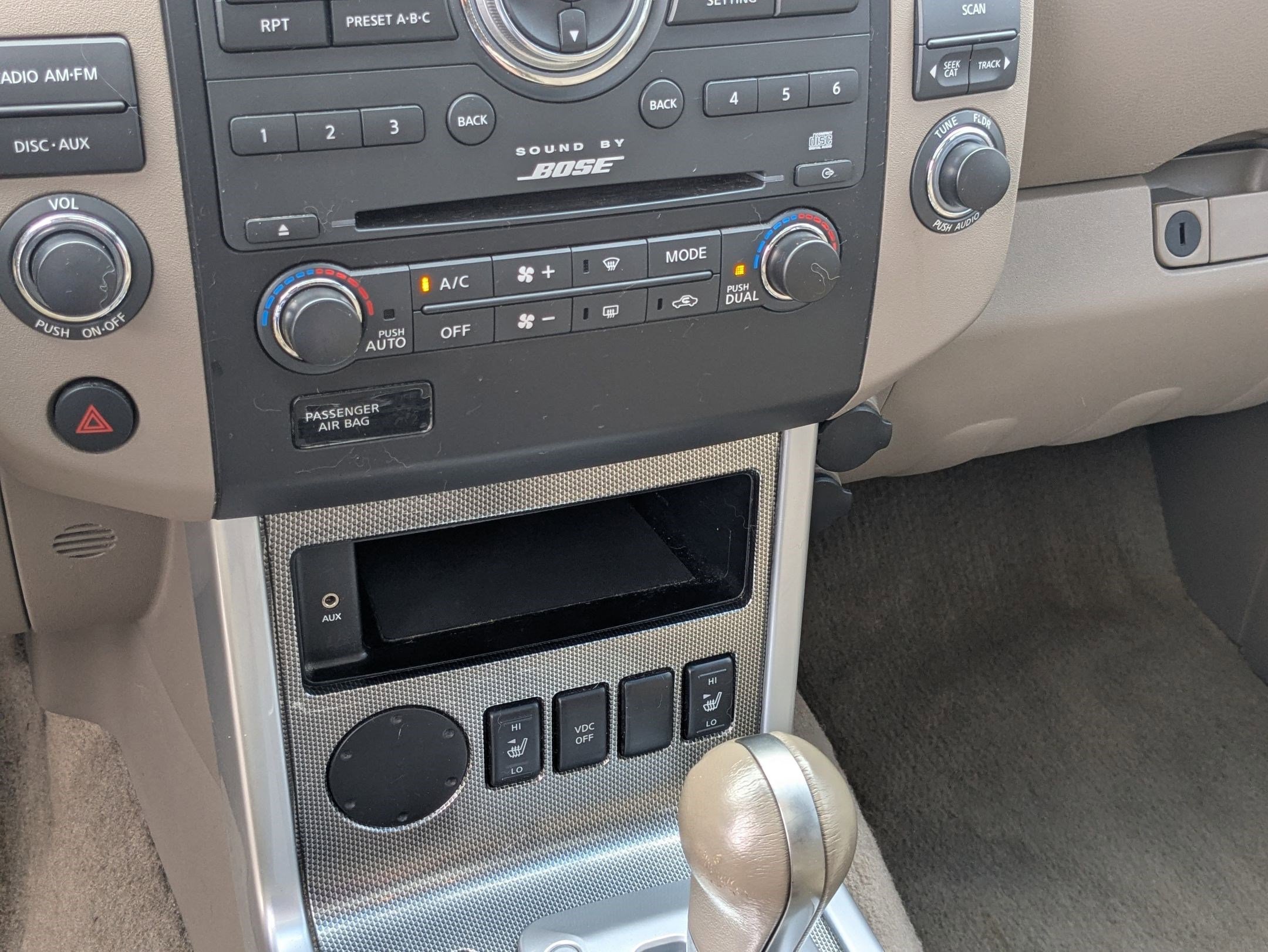 Used 2008 Nissan Pathfinder SE w/ Leather Pkg image 15