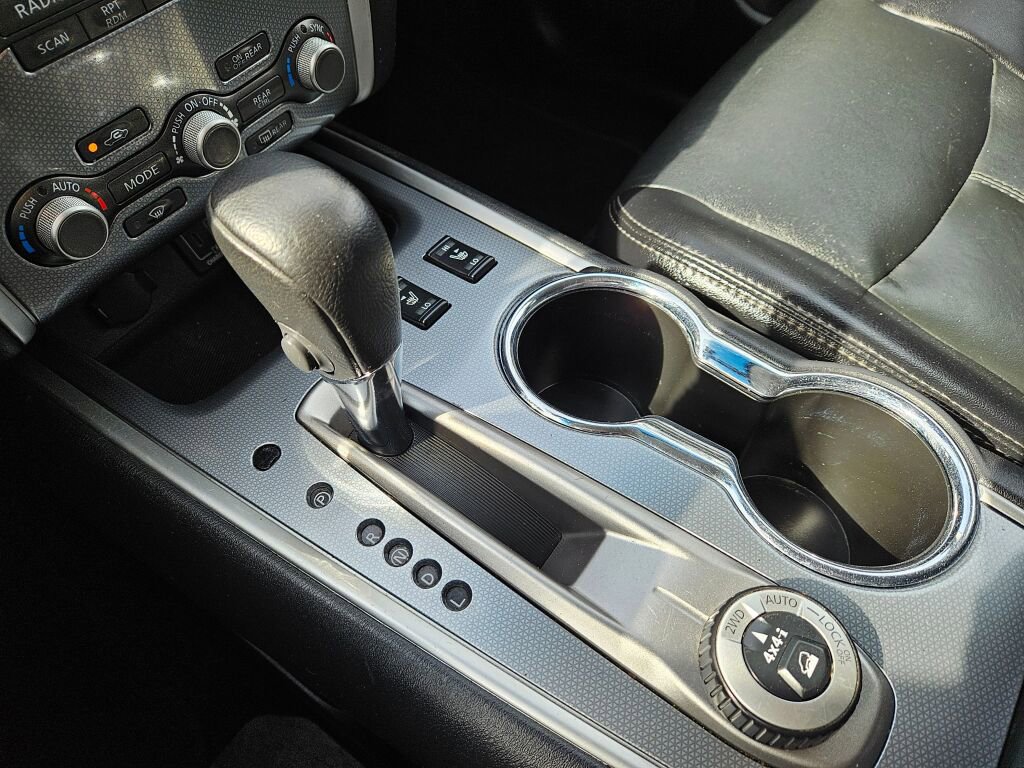 Used 2020 Nissan Pathfinder SL image 32