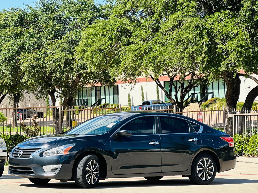 Used 2015 Nissan Altima 2.5 S FWD image 4