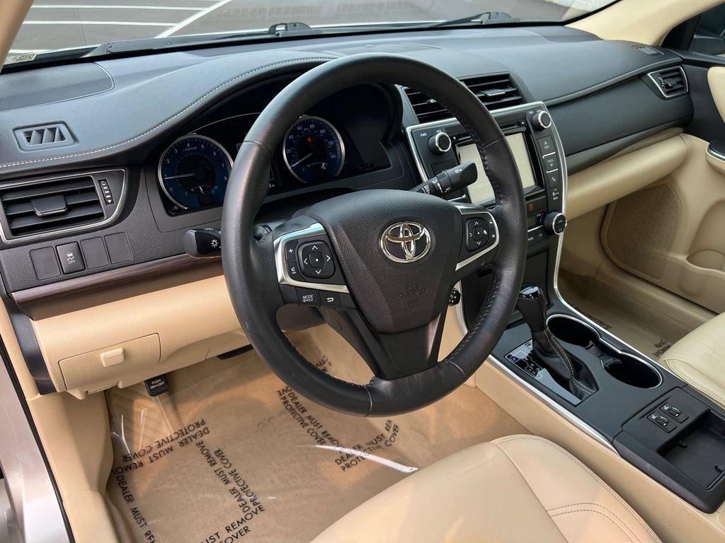 Used 2017 Toyota Camry XLE FWD image 14