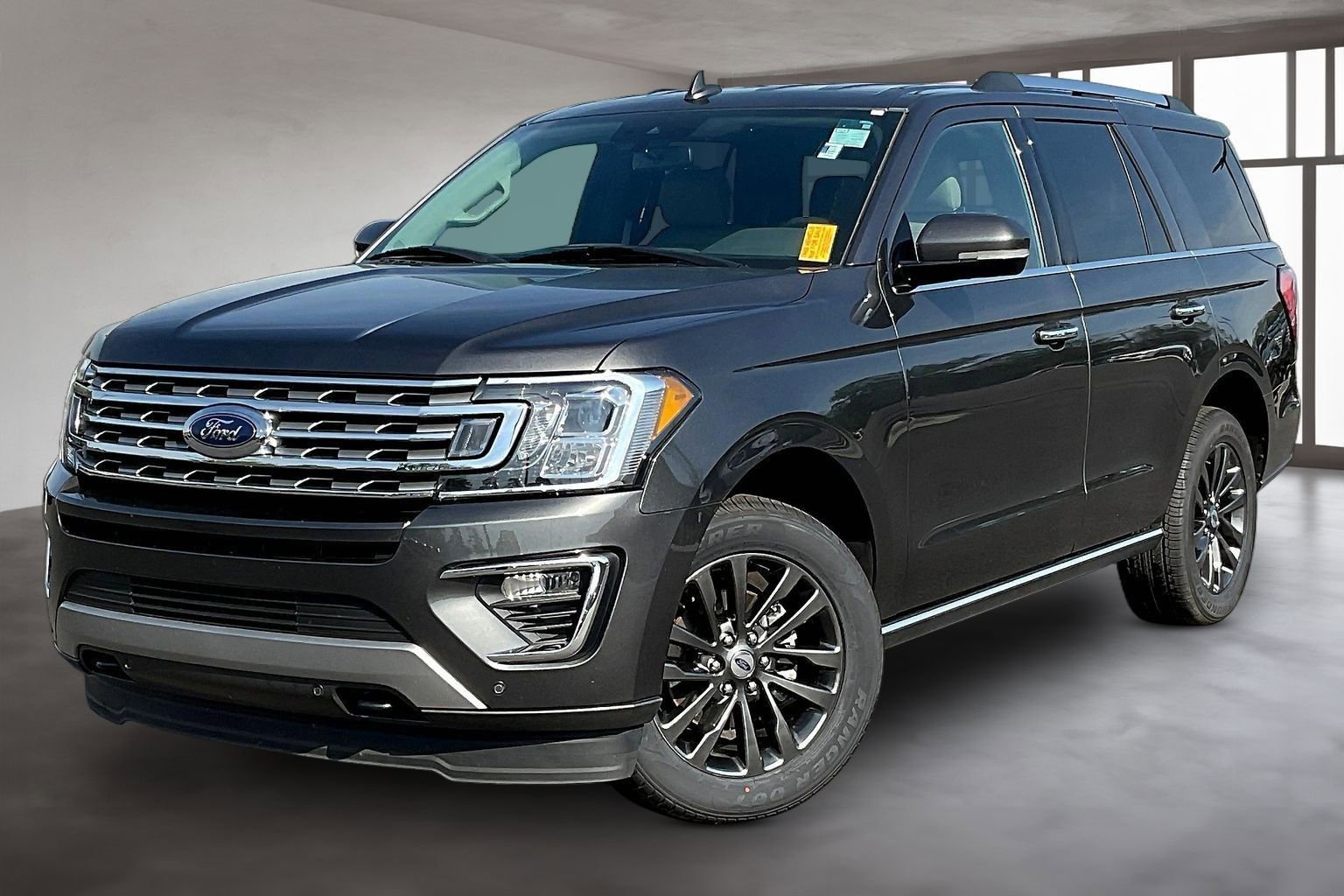 Used 2020 Ford Expedition Limited image 3