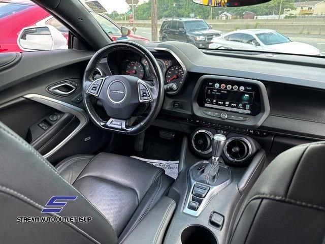 Used 2018 Chevrolet Camaro SS RWD image 17