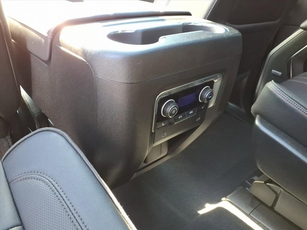 Certified 2022 Chevrolet Suburban RST w/ Sport Performance Package image 34