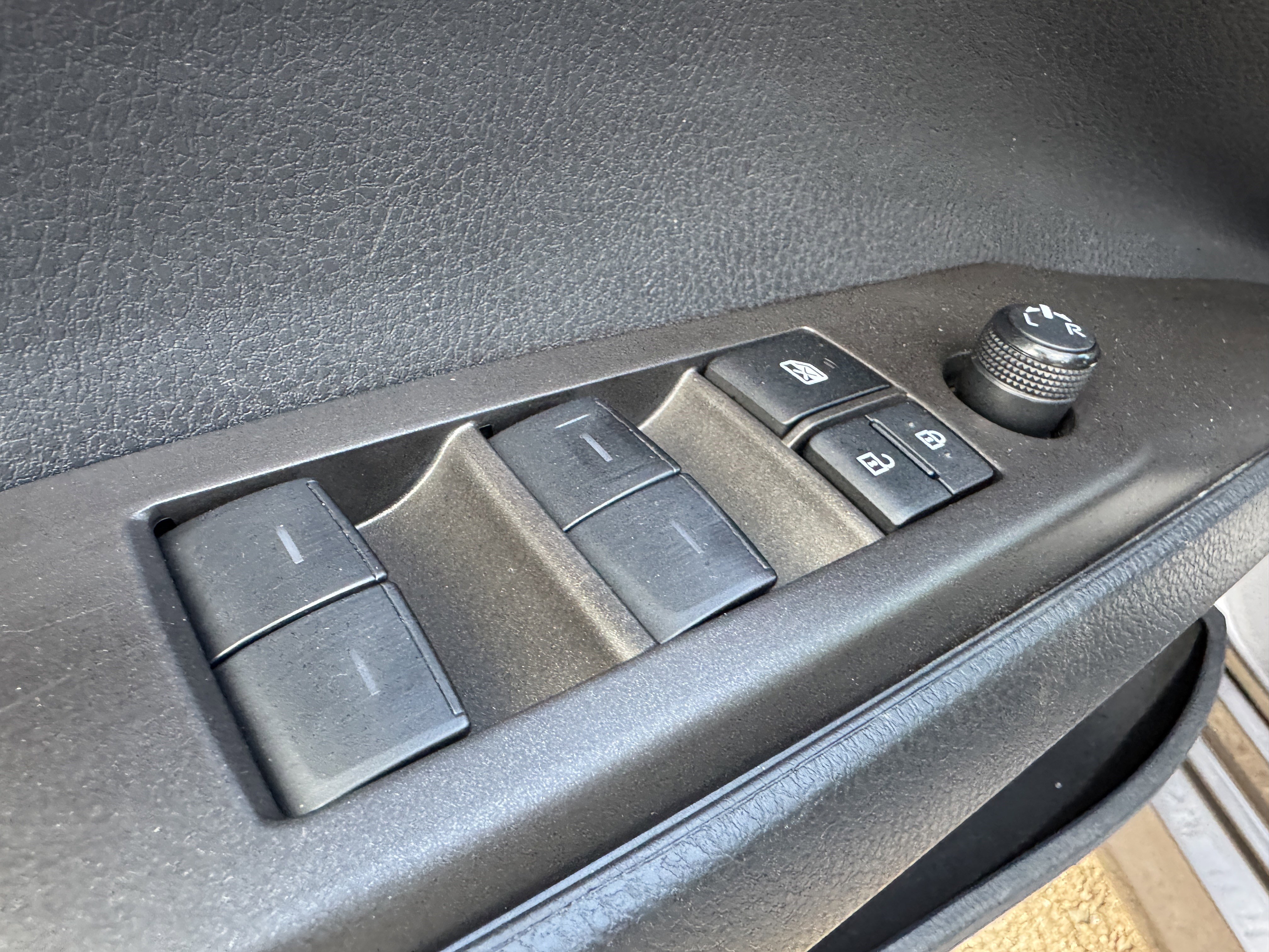 Used 2023 Toyota Camry LE FWD image 10