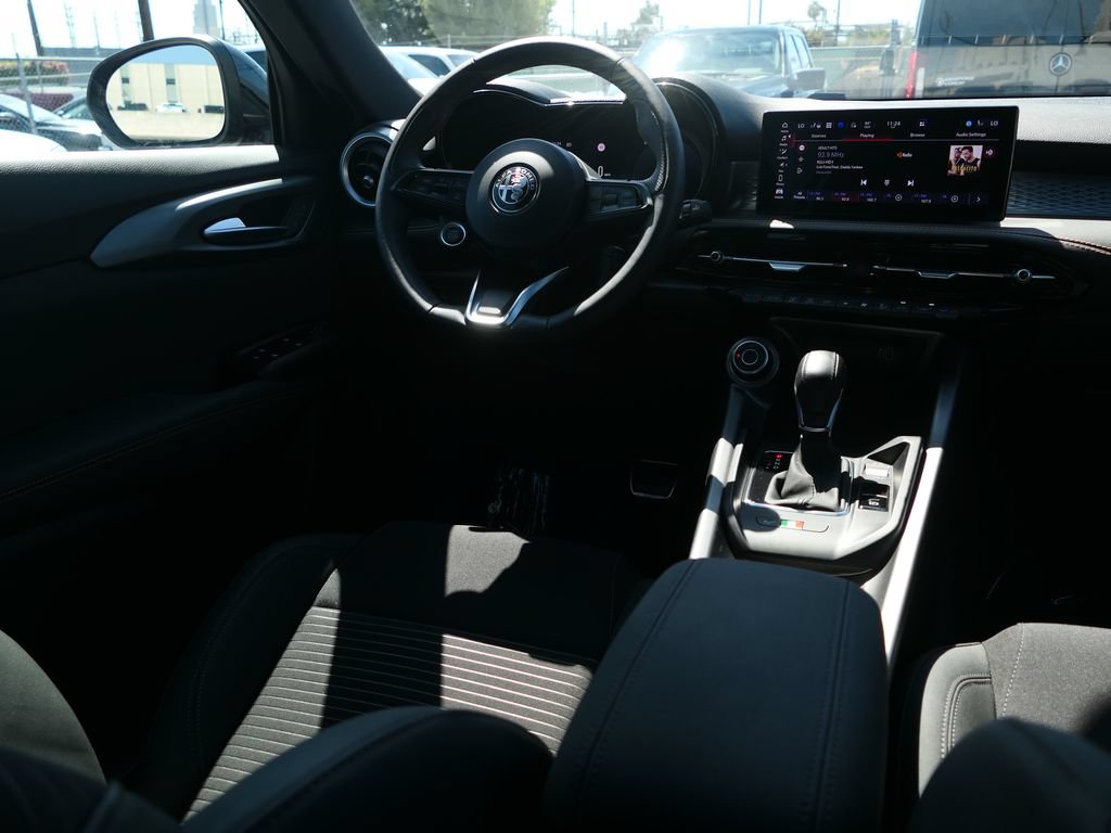 Used 2025 Alfa Romeo Tonale AWD/4WD image 22
