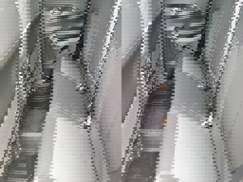 Used 2024 Jeep Grand Cherokee Laredo X image 12