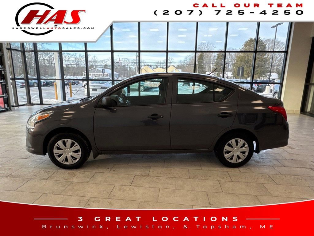 Used 2015 Nissan Versa S image 2