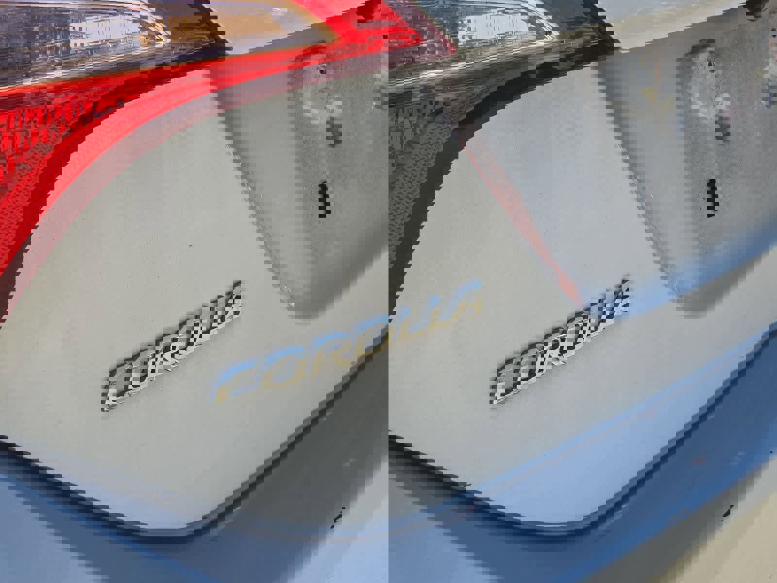 Used 2017 Toyota Corolla LE image 11