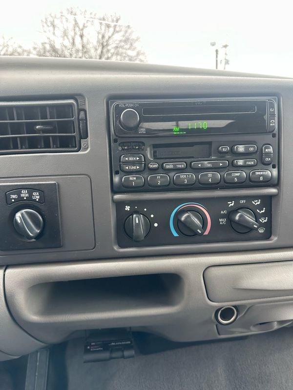 Used 2001 Ford F350 XLT image 13