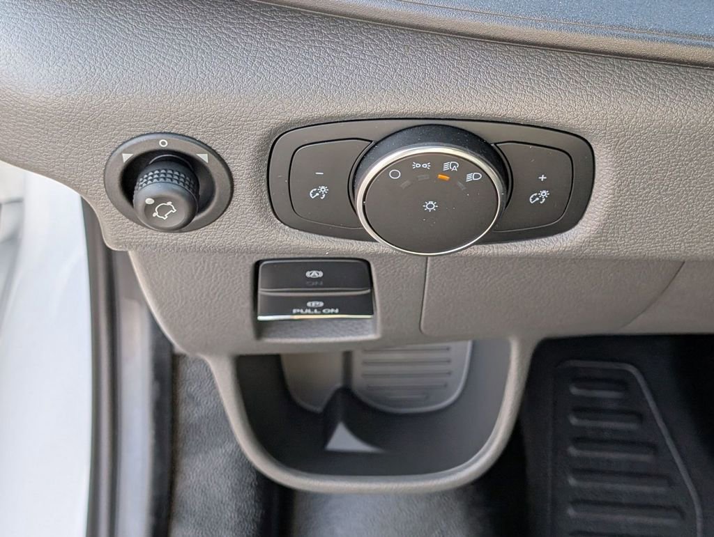 New 2026 Ford Transit 250 148 Medium Roof w/ Load Area Protection Package image 23