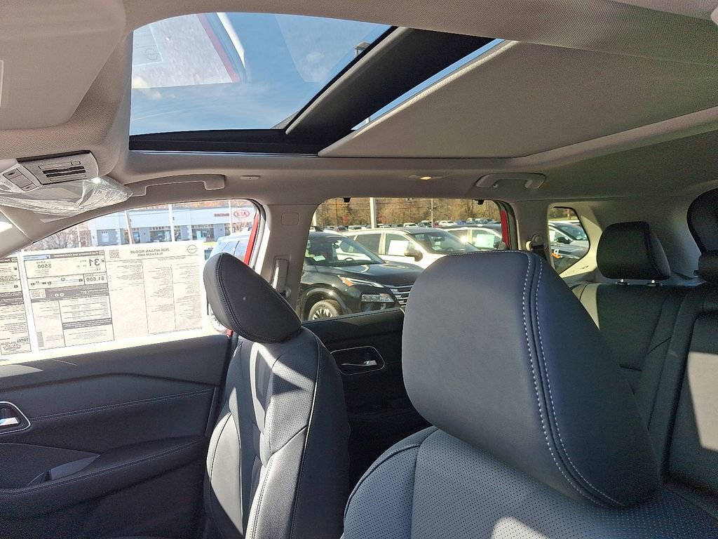 New 2026 Nissan Rogue Platinum w/ Platinum Premium Package image 8