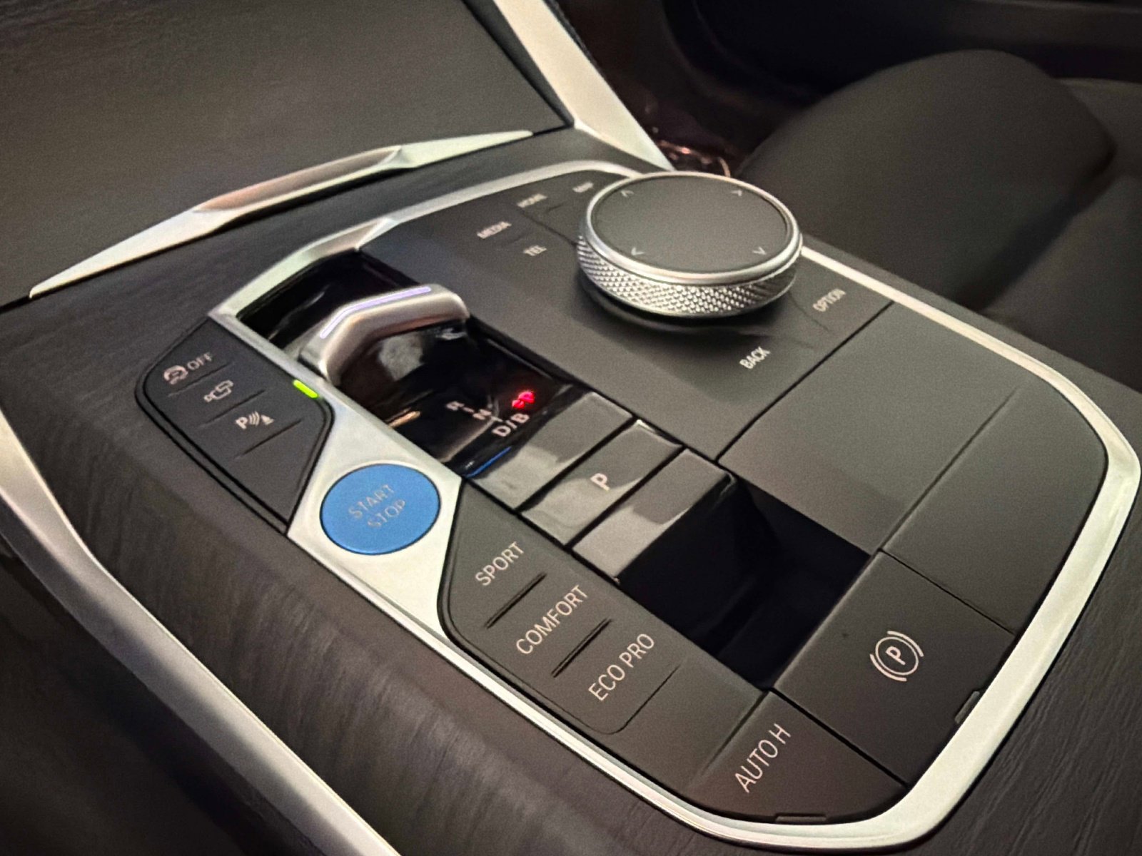 Used 2025 BMW i4 xDrive40i w/ M Sport Package image 44