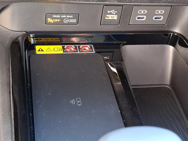 Used 2026 Toyota Camry XLE w/ Premium Package image 24