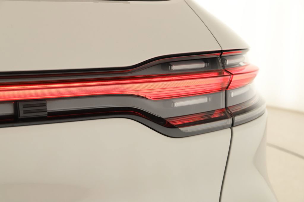 Used 2019 Porsche Macan S AWD/4WD image 35