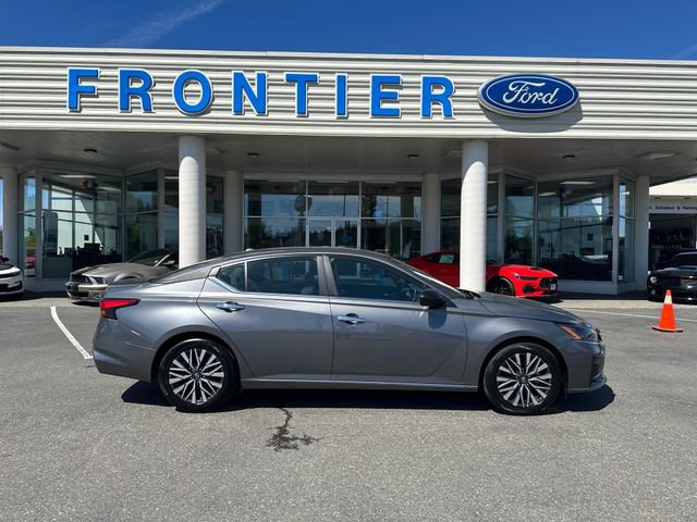 Used 2025 Nissan Altima 2.5 SV FWD image 1