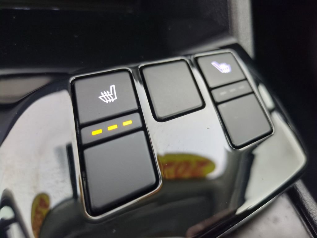 Used 2024 Kia Sportage EX image 27