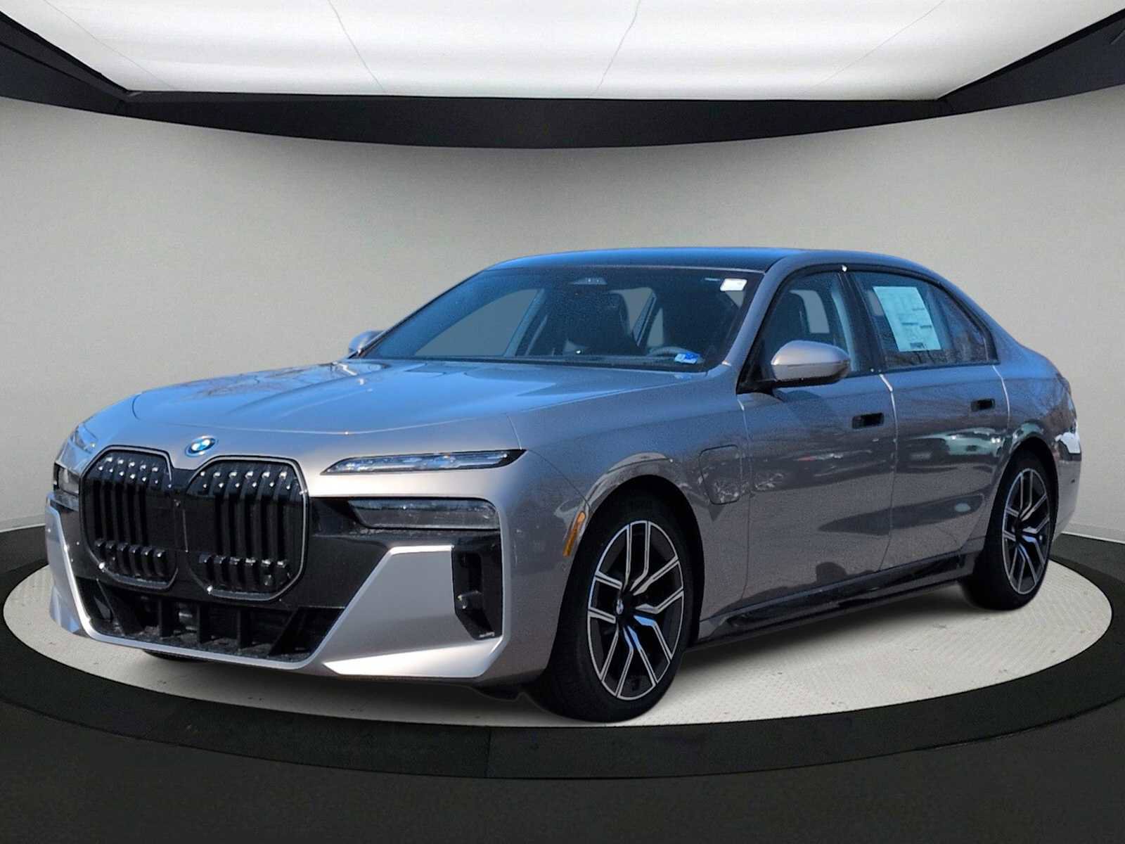 New 2026 BMW 750e xDrive w/ Executive Package AWD/4WD image 4